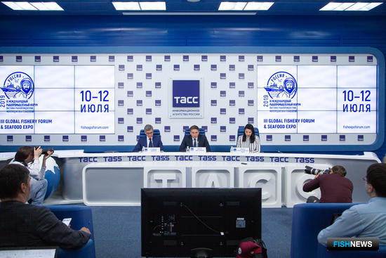 Санкт-Петербург станет рыбной столицей ко Дню рыбака