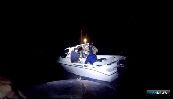 Сэкономивших на бензине рыболовов отыскали во тьме