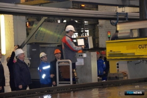 Судостроители готовят металл для третьего супертраулера РРПК