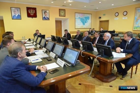 ВНИРО и Главрыбвод будут следить за «красной» путиной вместе ВНИРО и Главрыбвод будут следить за «красной» путиной вместе