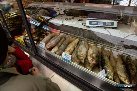 Дальневосточная рыба идет нарасхват на Новом Арбате