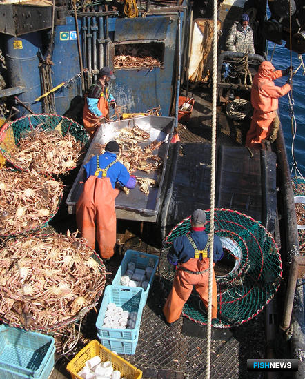 На постройку краболовов добавят еще два года