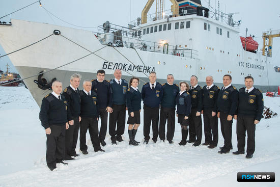 Море начинается с берега Море начинается с берега