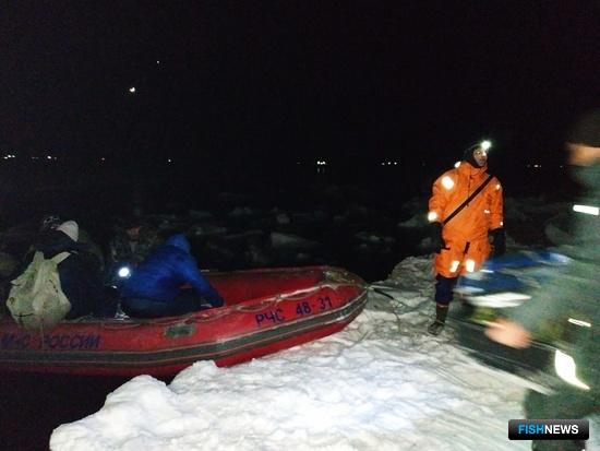 Спасение рыболовов в заливе Мордвинова стало регулярным Спасение рыболовов в заливе Мордвинова стало регулярным