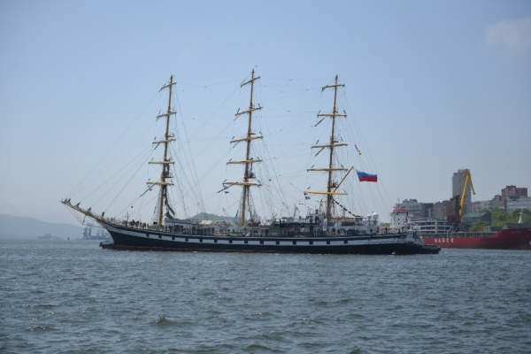 «Паллада» ошвартовалась в родном порту
«Паллада» ошвартовалась в родном порту