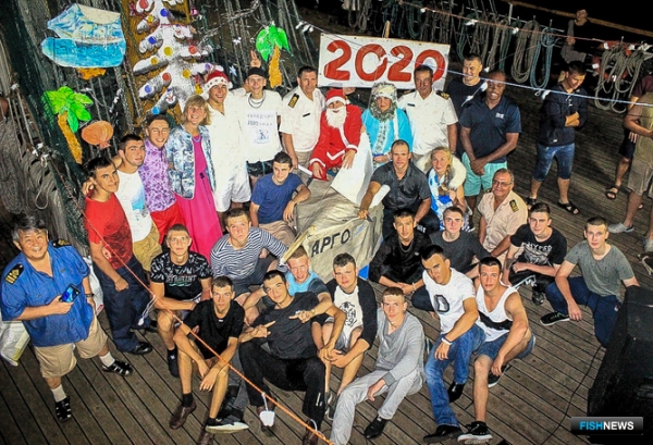 Под &laquo;Парусами мира&raquo;