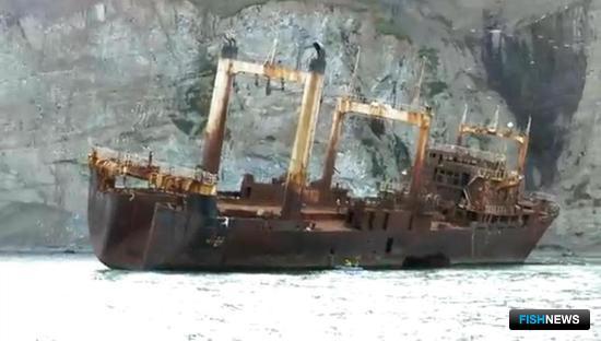 Корея собирается избавить чукотские воды от аварийного судна Корея собирается избавить чукотские воды от аварийного судна