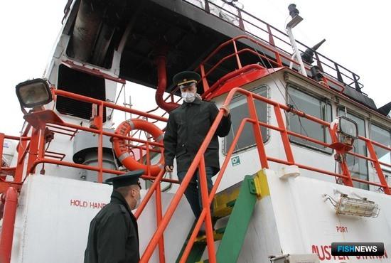 Корея собирается избавить чукотские воды от аварийного судна Корея собирается избавить чукотские воды от аварийного судна