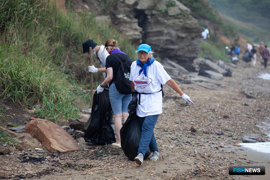 Уборку на морском побережье организовала РРПК Уборку на морском побережье организовала РРПК
