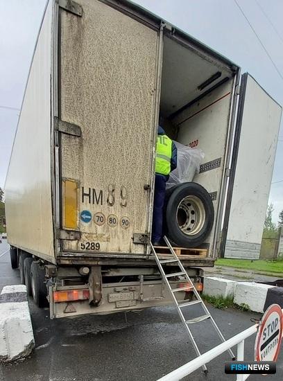 Икорную &laquo;посылку&raquo; перехватили в Прибайкалье