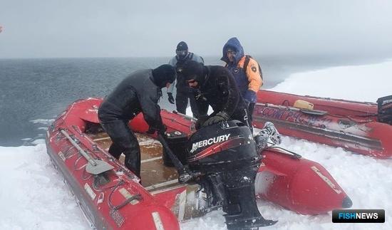 Рыболовов-любителей на Сахалине спасли из ледового плена Рыболовов-любителей на Сахалине спасли из ледового плена
