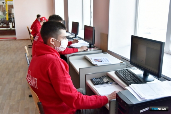 Будущие тралмастера состязаются во Владивостоке