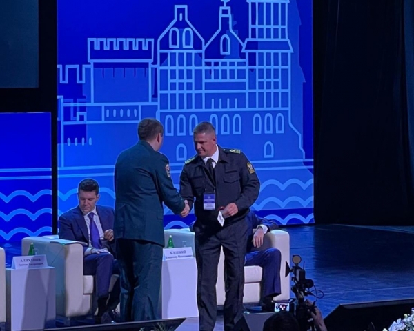 
			Инспектору Западно-Балтийского территориального управления Росрыболовства Алексею Вихрову вручена ведомственная медаль МЧС России &laquo;За спасение погибающих на водах&raquo;		