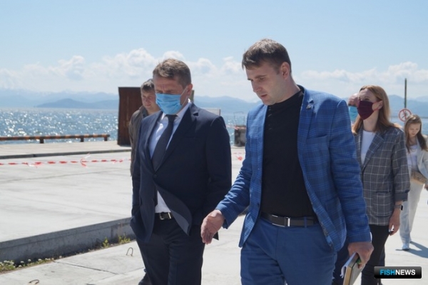 Глава Росрыболовства проверил стройку причалов на Камчатке