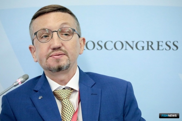 Инвестиционные квоты и краб: кто с чем выступил на ВЭФ