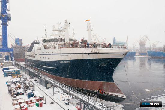 Супертраулер РРПК готовят к ходовым испытаниям