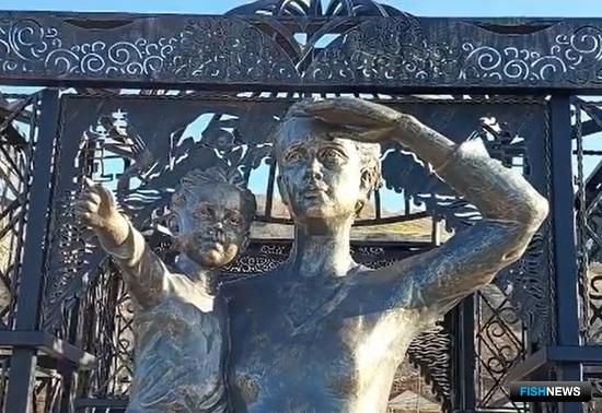 Жители Невельска чтят память не вернувшихся с моря