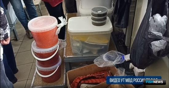 Жительницы Новосибирска погорели на осетровой икре