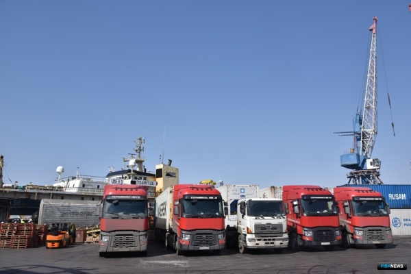 Владморрыбпорт планово обрабатывает уловы