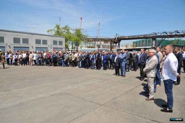 Мощности Владморрыбпорта пополнились новым холодильником