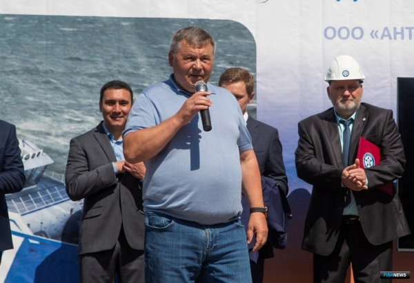 Добытчики краба выполняют стратегические задачи