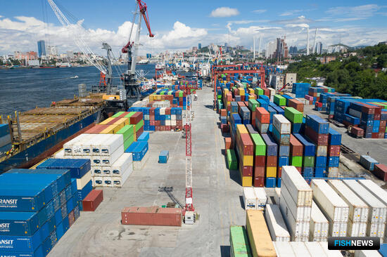 Китайские гости оценили возможности Владивостокского морского рыбного порта Китайские гости оценили возможности Владивостокского морского рыбного порта