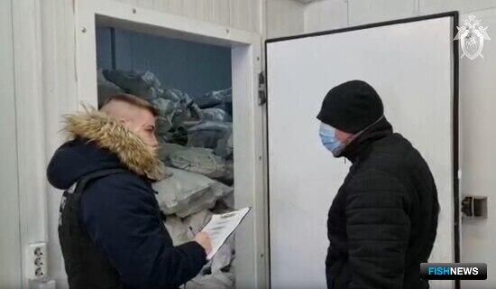 Глава КФХ и его компаньон пойдут под суд за покупку и хранение сомнительной рыбы Глава КФХ и его компаньон пойдут под суд за покупку и хранение сомнительной рыбы