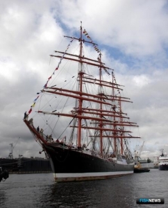 Для экскурсий на красавцы парусники подыщут стоянку