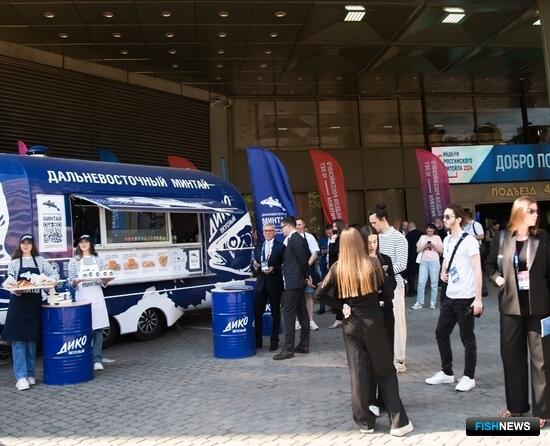 Минтай показал себя на Неделе российского ритейла