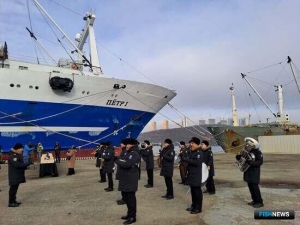 «Петр I» вернулся из рейса с новым рекордом «Петр I» вернулся из рейса с новым рекордом